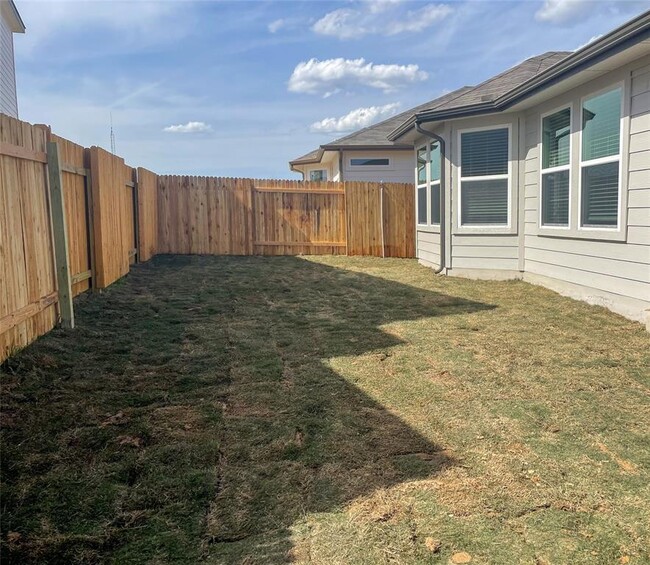Building Photo - 124 Stellar Wind Dr