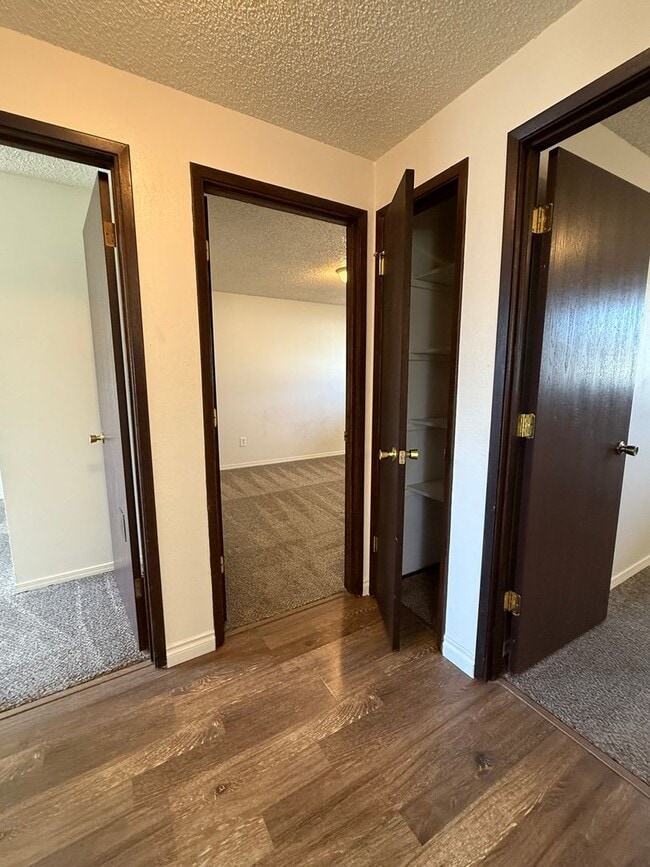 Building Photo - 141-143 E Home Ave