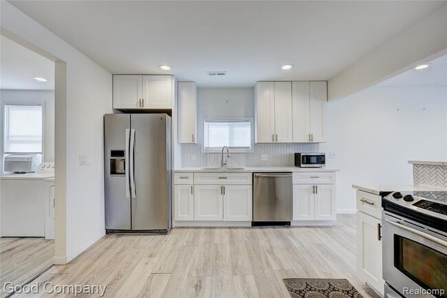 Building Photo - 23826 Kate Ave