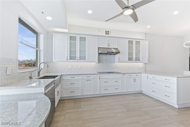 Building Photo - 25000 Cypress Hollow Ct