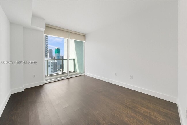 Building Photo - 1900 N Bayshore Dr