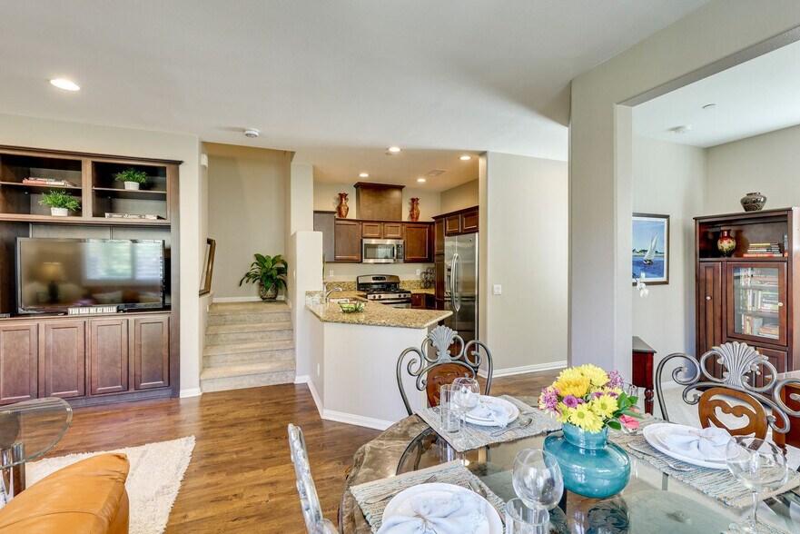 Building Photo - 5086 Cascade Way