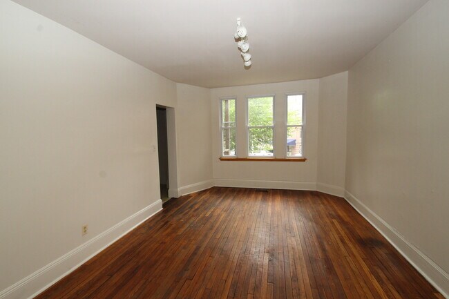 Building Photo - 2026/2027 JHU Off-campus 6bd/2ba house w/ ...