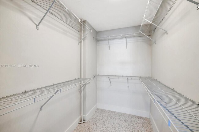 Building Photo - 2190 NE 51st Ct