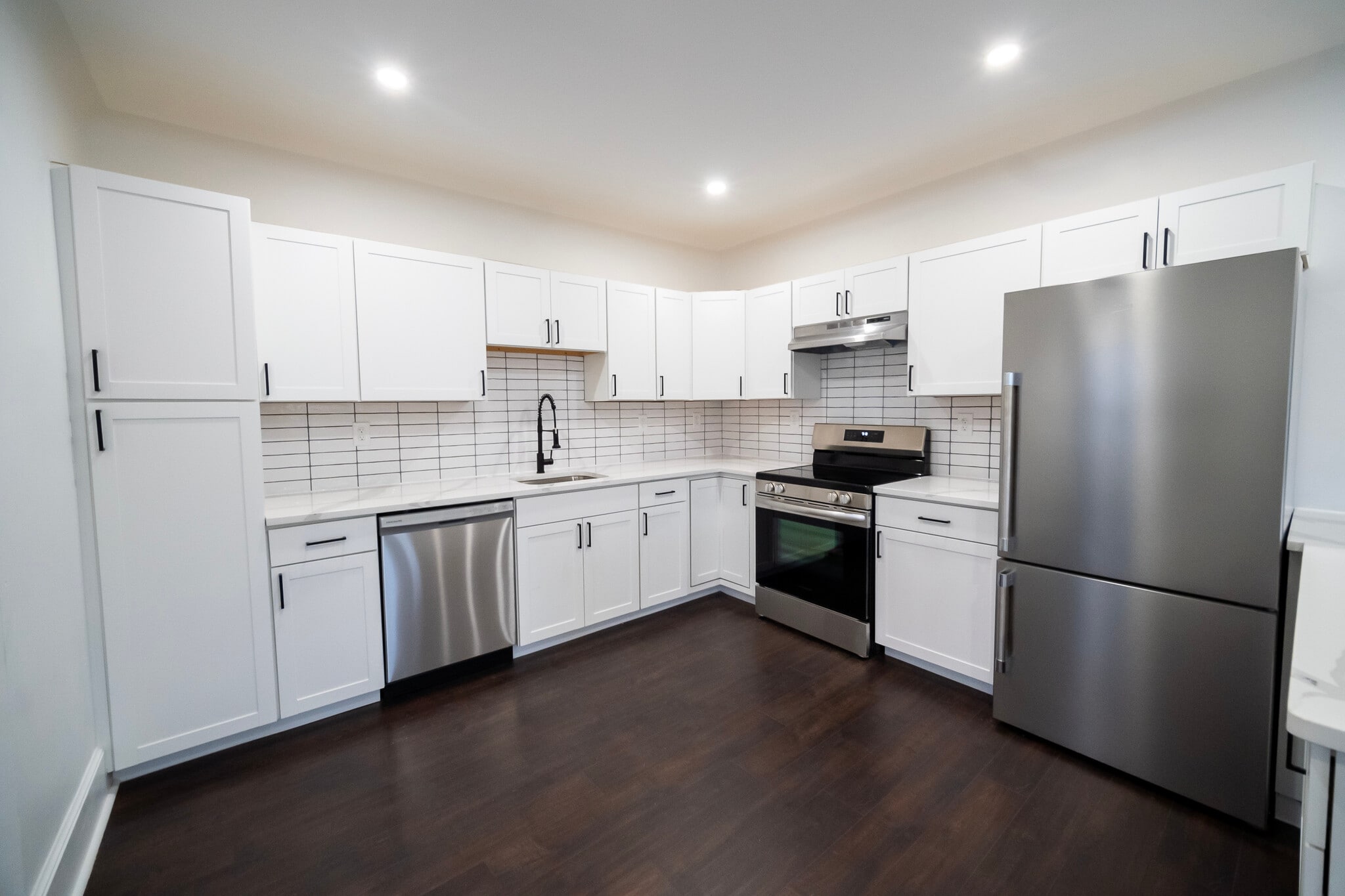 Building Photo - 10 Wampanoag Trl