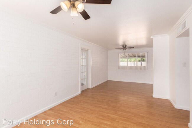 Building Photo - 3 br, 1 bath House - 2614 N 40th Drive