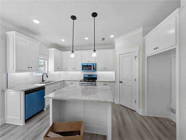 Building Photo - 284 Stoneykirk Dr