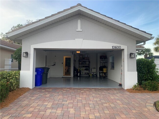 Building Photo - 10600 Tirano Ct
