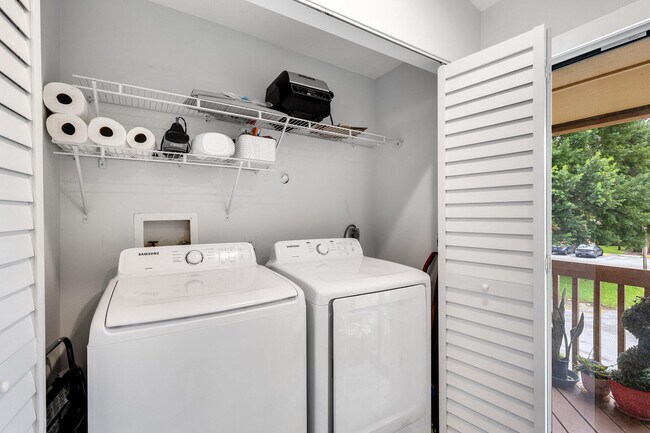 Building Photo - 13155 Chadwick Ct