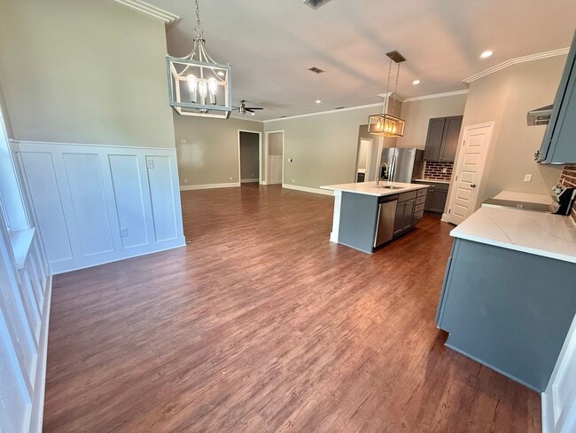 Building Photo - 1037 Stagecoach Bend