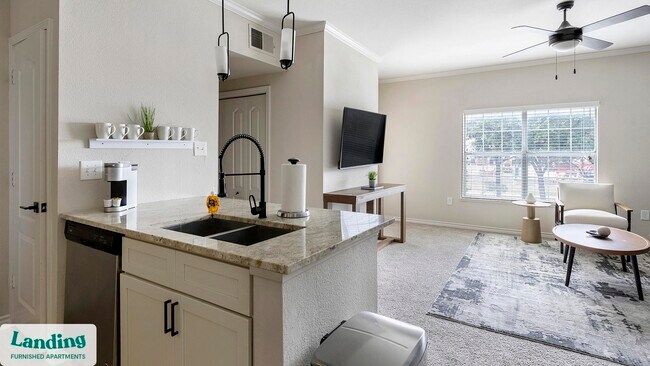 Building Photo - 6101 N Riverside Dr