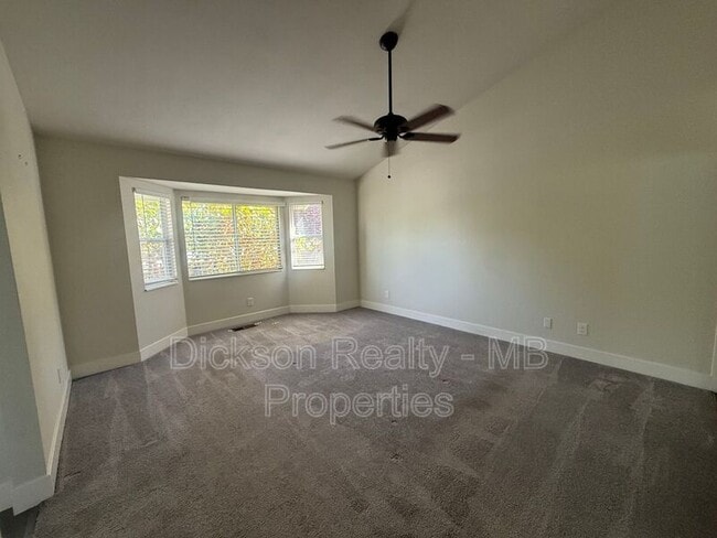 Building Photo - 994 Wheatland Ct