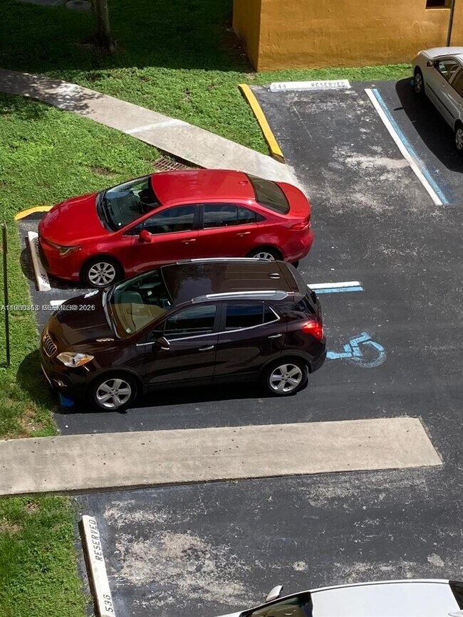 Building Photo - 14951 SW 82nd Ln