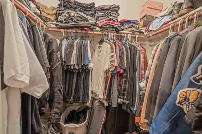 Building Photo - 3825 Cane River Rd