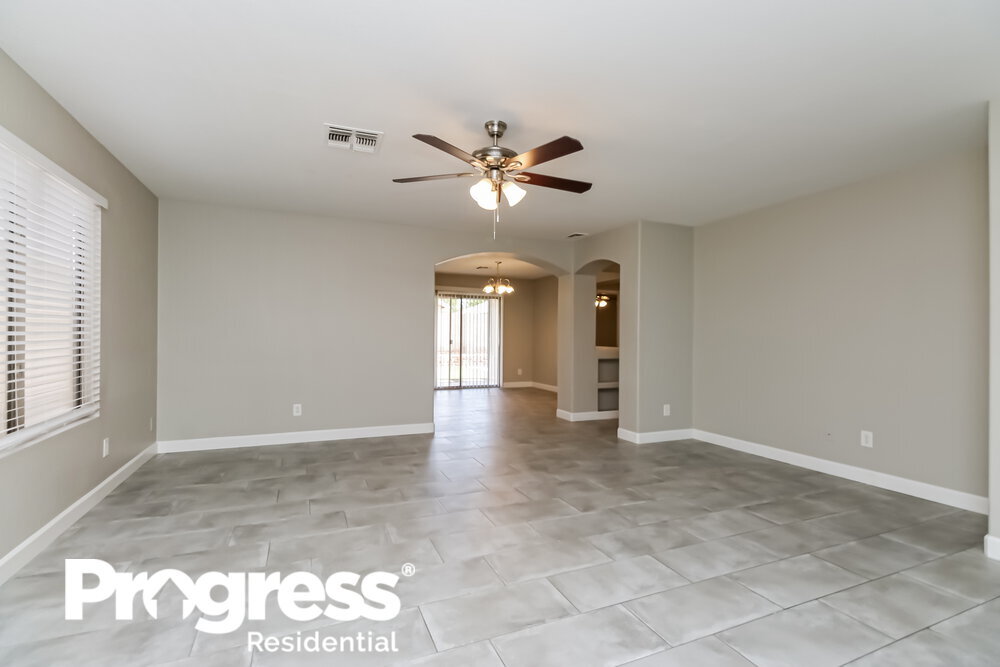 Building Photo - 10846 E Dragoon Ave