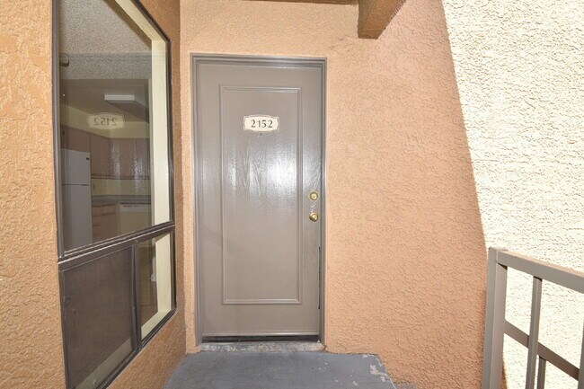 Building Photo - Lovely 2nd Floor, 1 Bed, 1 Bath Condo At Desert Shores!