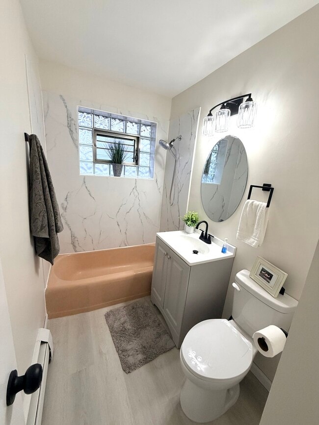 Building Photo - 2308 Oakton St