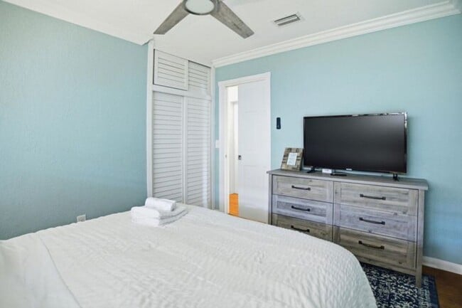 Building Photo - 525 N L St