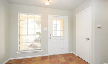 Building Photo - 13303 Hampton Falls Dr