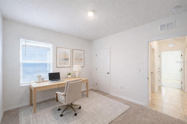 Building Photo - 292 Sofia Ln