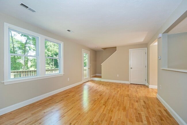 Building Photo - 7 Sherman Terrace