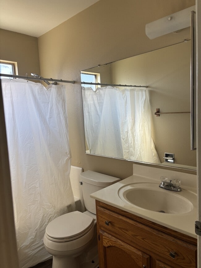 Building Photo - 1613 San Carlos Ln