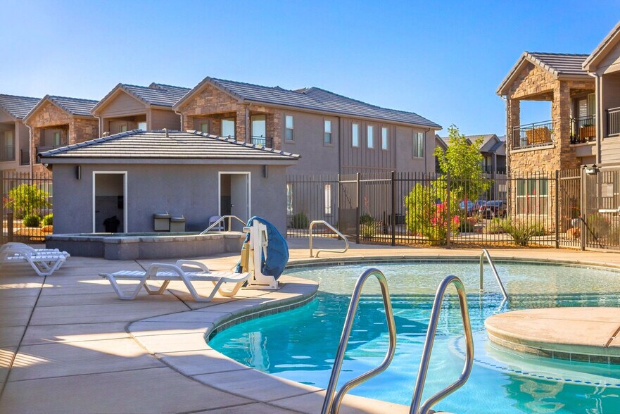 Building Photo - 350 W Old Hwy