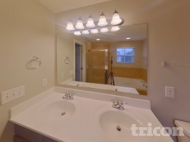 Building Photo - 2913 Haviland Way