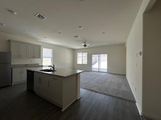 Building Photo - 42391 Palisades Dr