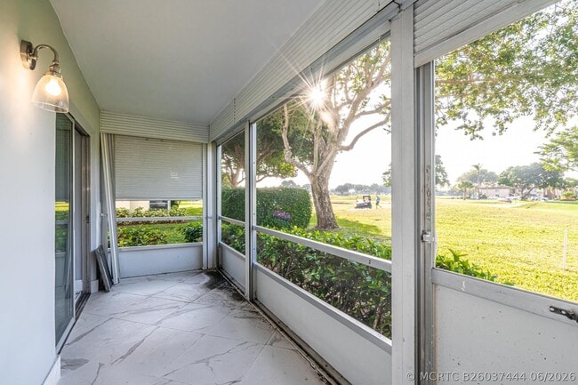 Building Photo - 244 Normandy Ln