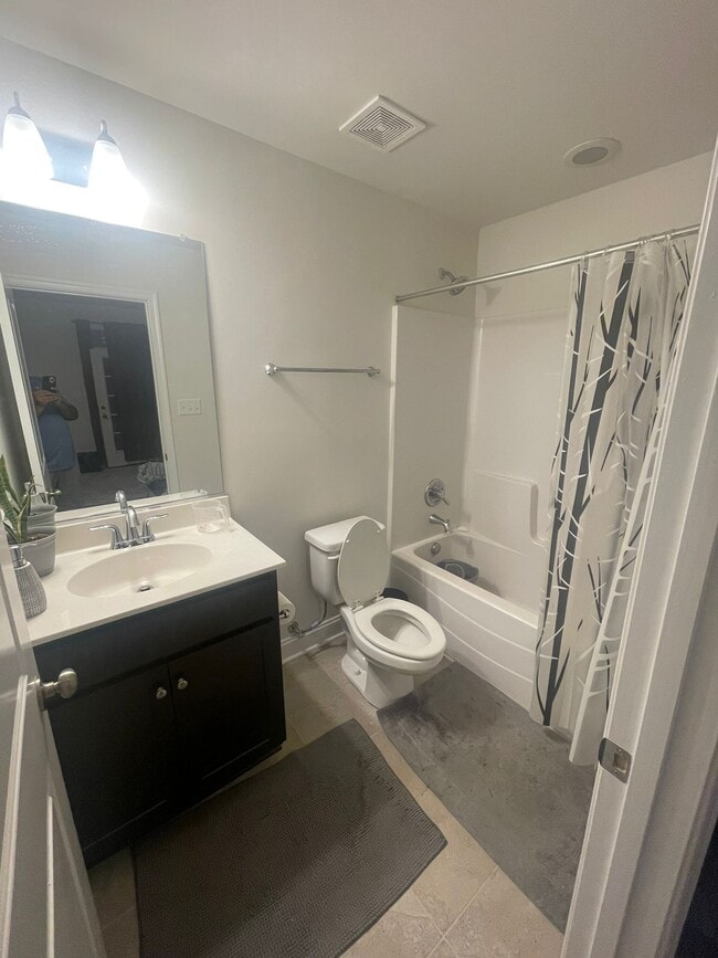 Building Photo - 10516 Seneca Falls Pl