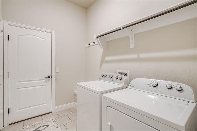 Building Photo - 4217 Massey Mdws Wy