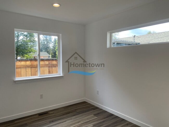 Building Photo - 2 Bedroom 1 Bath House Built in 2022 Avail...