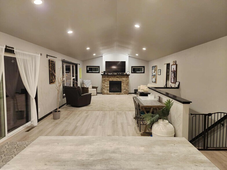 Building Photo - 2453 Scheuring Rd