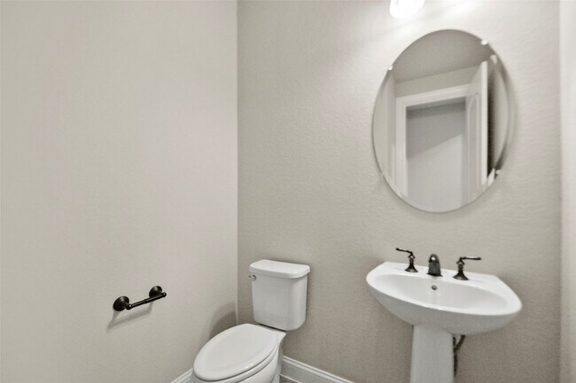 Building Photo - 28080 Woodland Bend Way