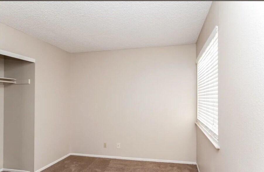 Building Photo - 32428 Giverny Ct