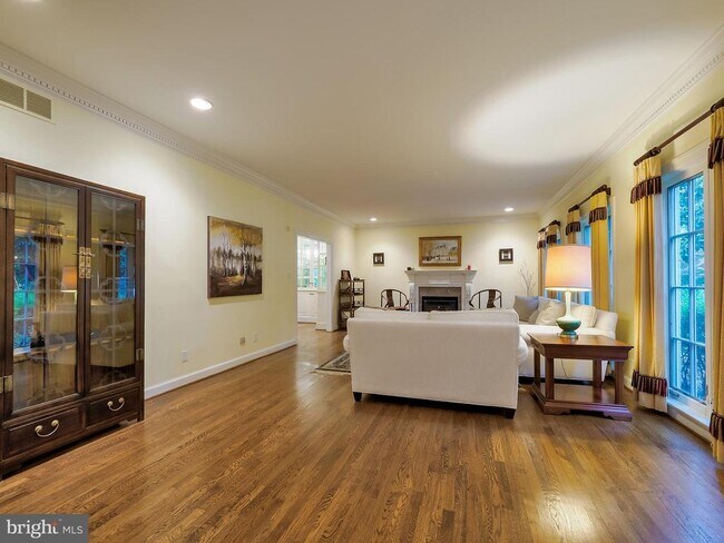 Building Photo - 6513 Kenhill Rd