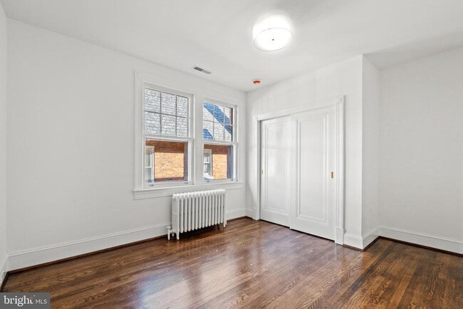 Building Photo - 2814 Bellevue Terrace NW