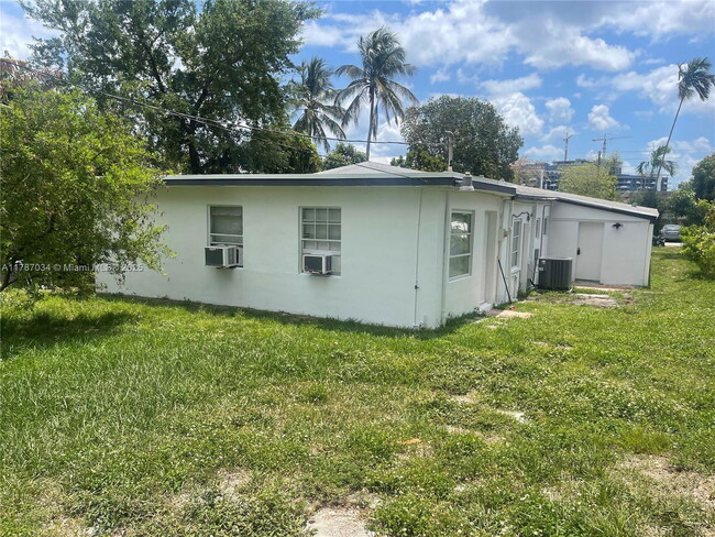 Building Photo - 2329 NE 173rd St