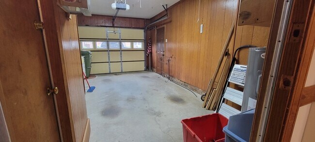 Building Photo - 140 Patio Pl