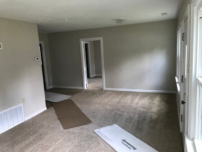 Building Photo - 339 3rd St