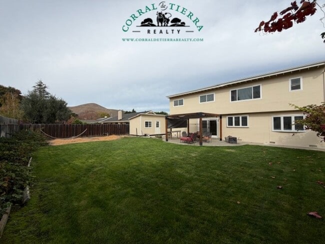 Building Photo - Stunning Single-Family Home in the Prestig...