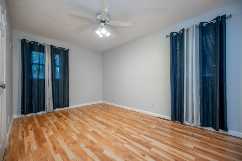 Building Photo - 3819 W Warwick Dr