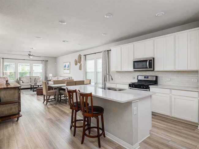 Building Photo - 2810 Dell Hollow Dr