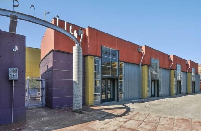 Building Photo - 311 4th St