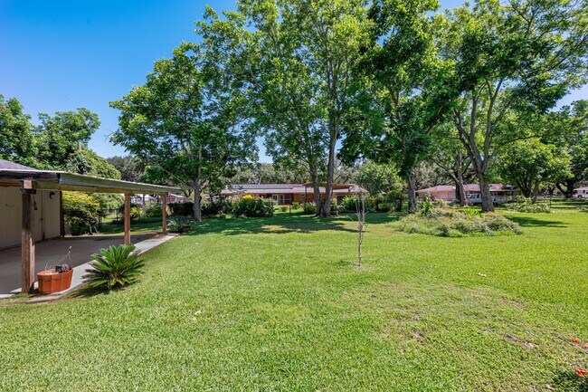 Building Photo - 616 Cannan Dr