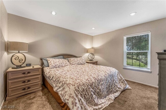 Building Photo - 1038 Tam O Shanter