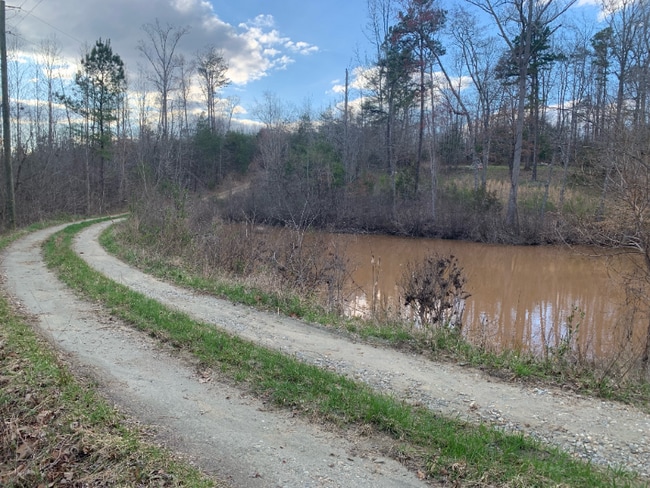 Building Photo - 586 Hunter Ridge Ln