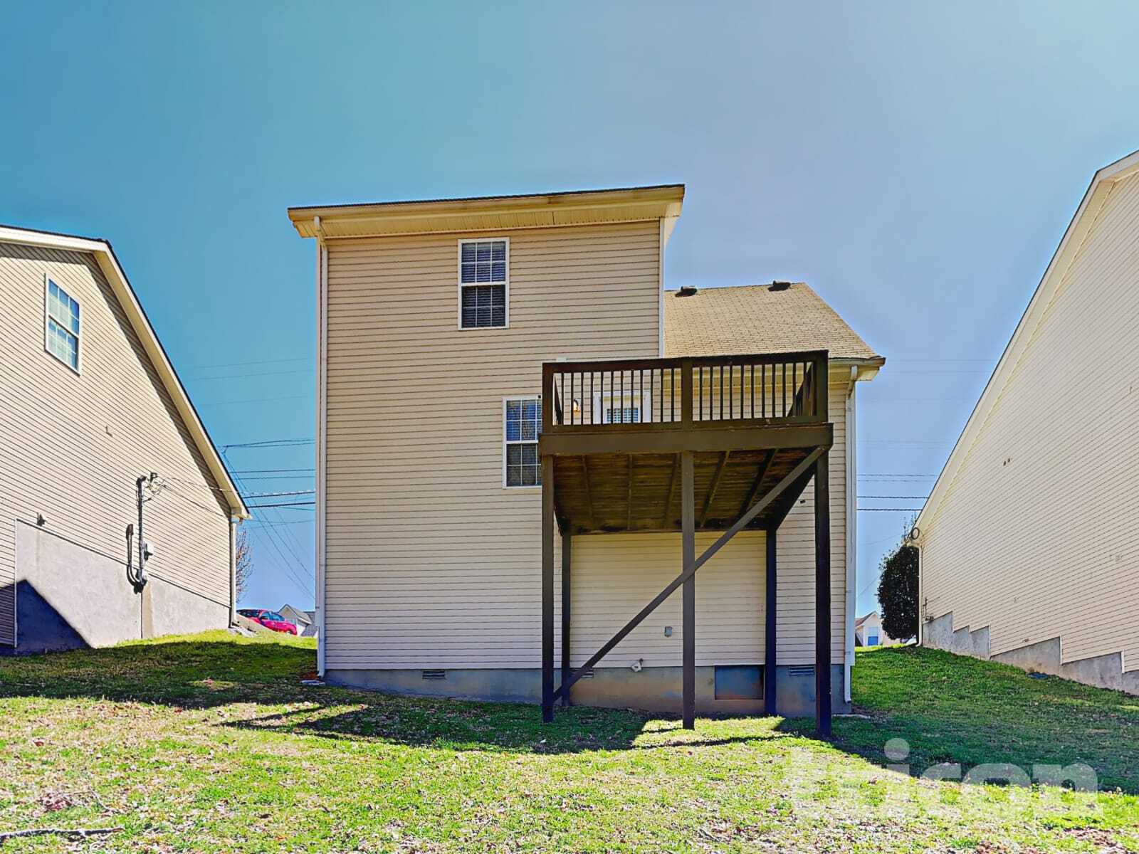 Building Photo - 700 Holland Ridge Dr