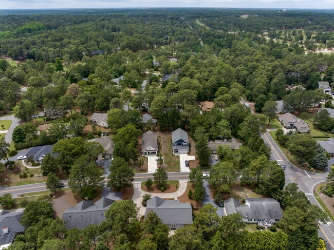 Building Photo - 1350 Monticello Dr